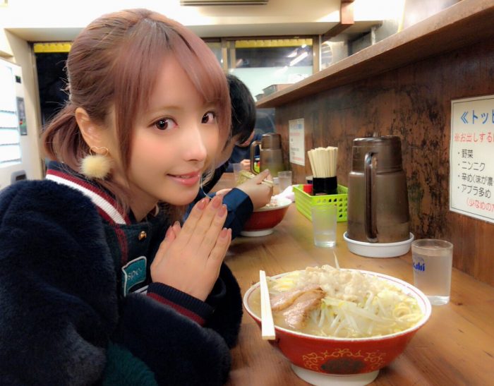 桃乃木かなの好きな物はラーメン二郎